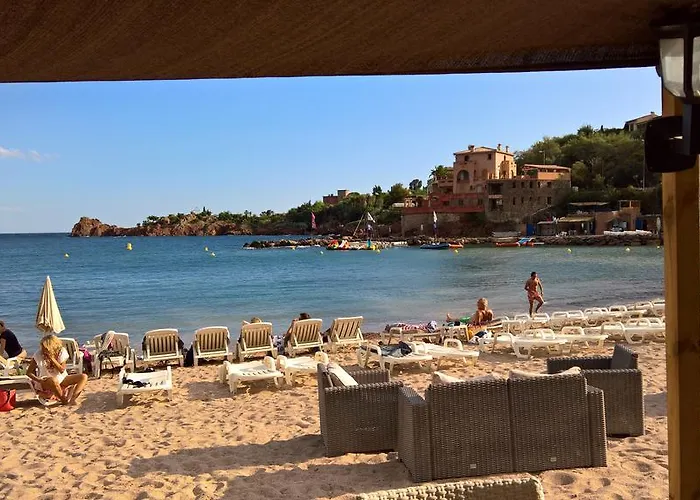 Cote D'azur - - Miramar شقة تيول سور مير